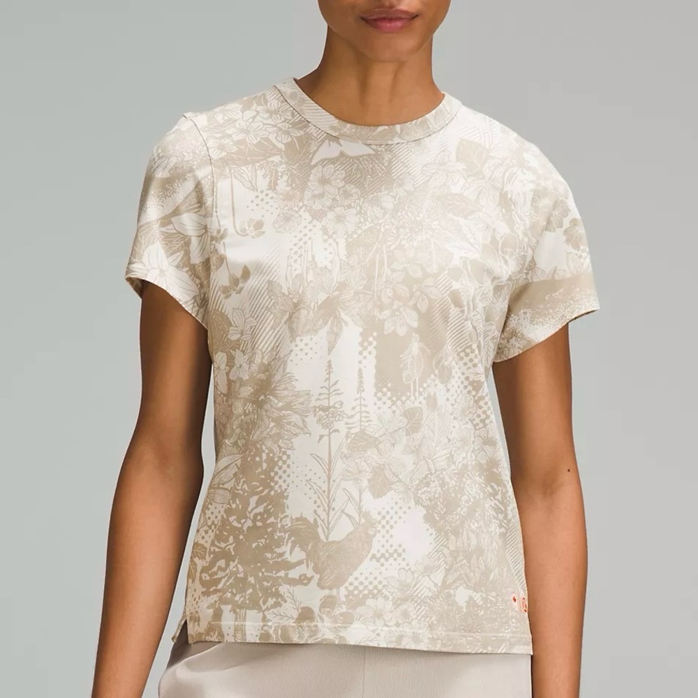 Lululemon Classic-Fit Cotton Tee Team Canada Beech White Mojave Tan Size 8